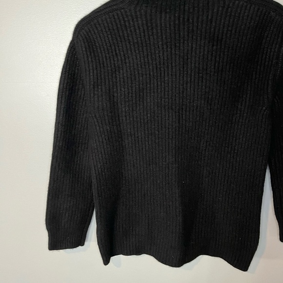 GUCCI 100% Cashmere Ribbed Mock Neck Sweater - Picture 10 of 15